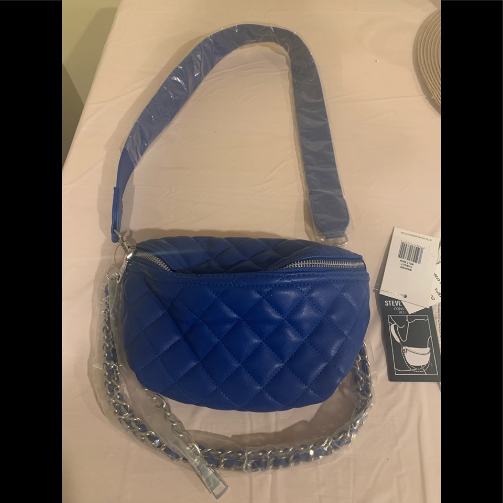 BRAND NEW STEVE MADDEN BELT BAG.